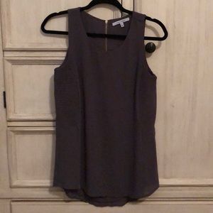 Sleeveless zipper back top